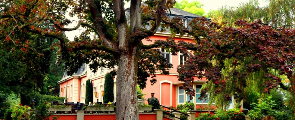 Außenansicht Schloss Wickrath in Mönchengladbach – Nähe der Anwaltskanzlei Bruchmann