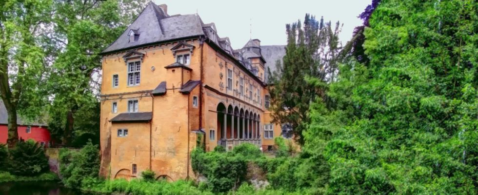 Schloss Rheydt Mönchengladbach Seitenansicht bei Rechtsanwalt Bruchmann